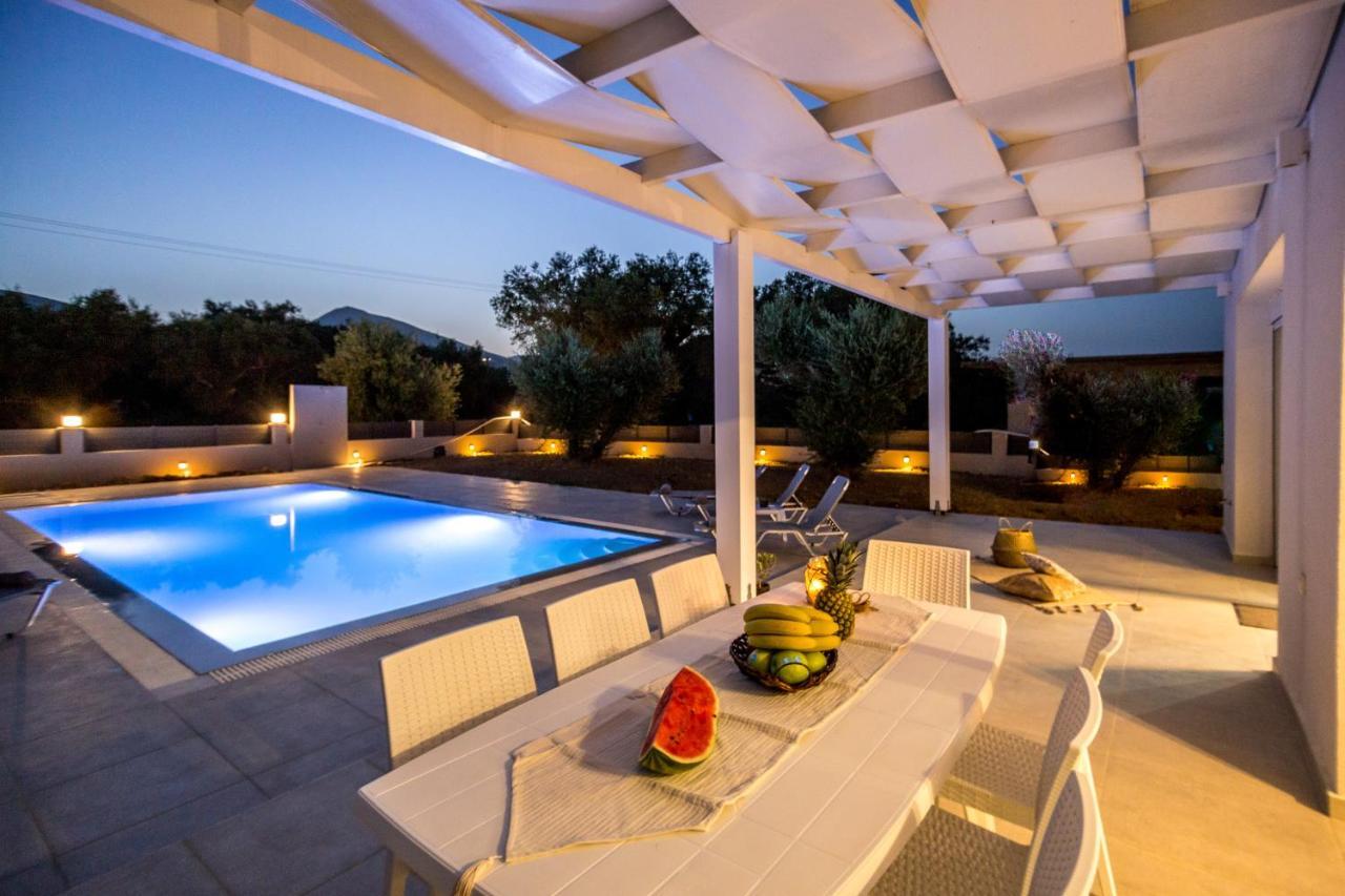 Villa Boviana With Private Swimming Pool Agios Sostis  Extérieur photo