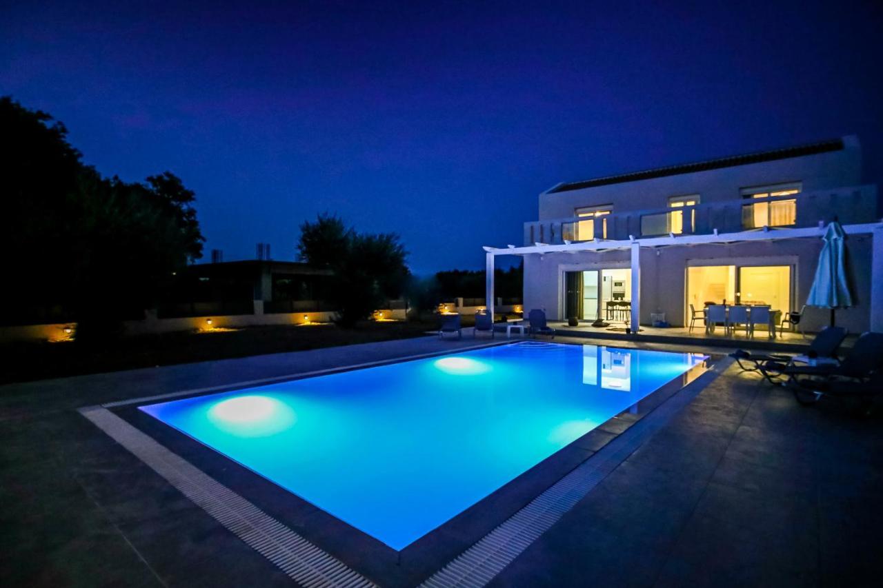 Villa Boviana With Private Swimming Pool Agios Sostis  Extérieur photo