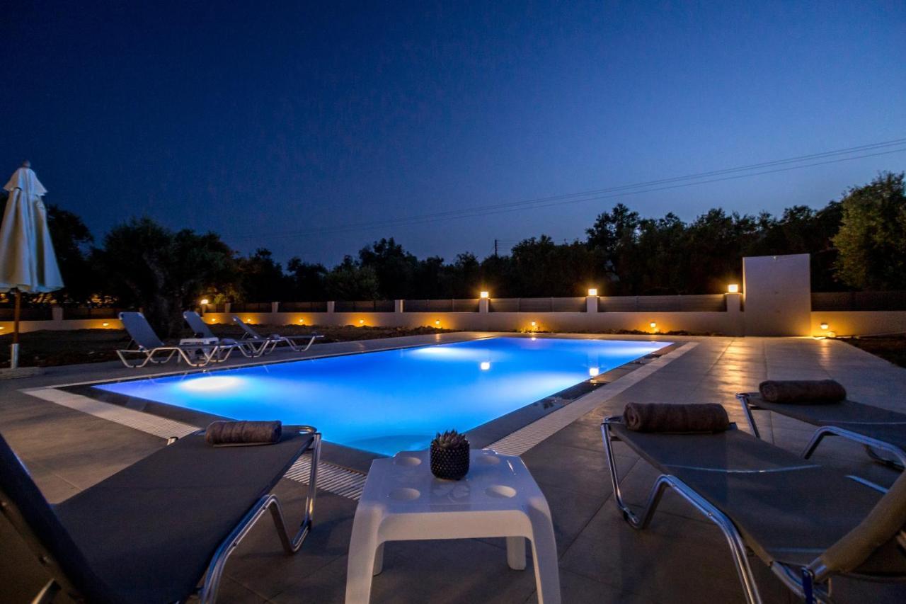 Villa Boviana With Private Swimming Pool Agios Sostis  Extérieur photo